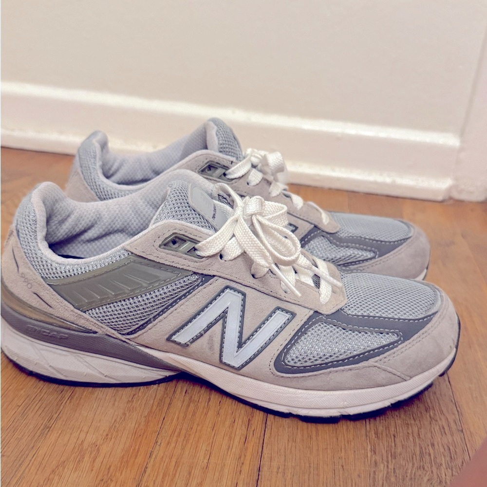New Balance Gray and White Athletic Shoes, Kids 6Y women’s 8
